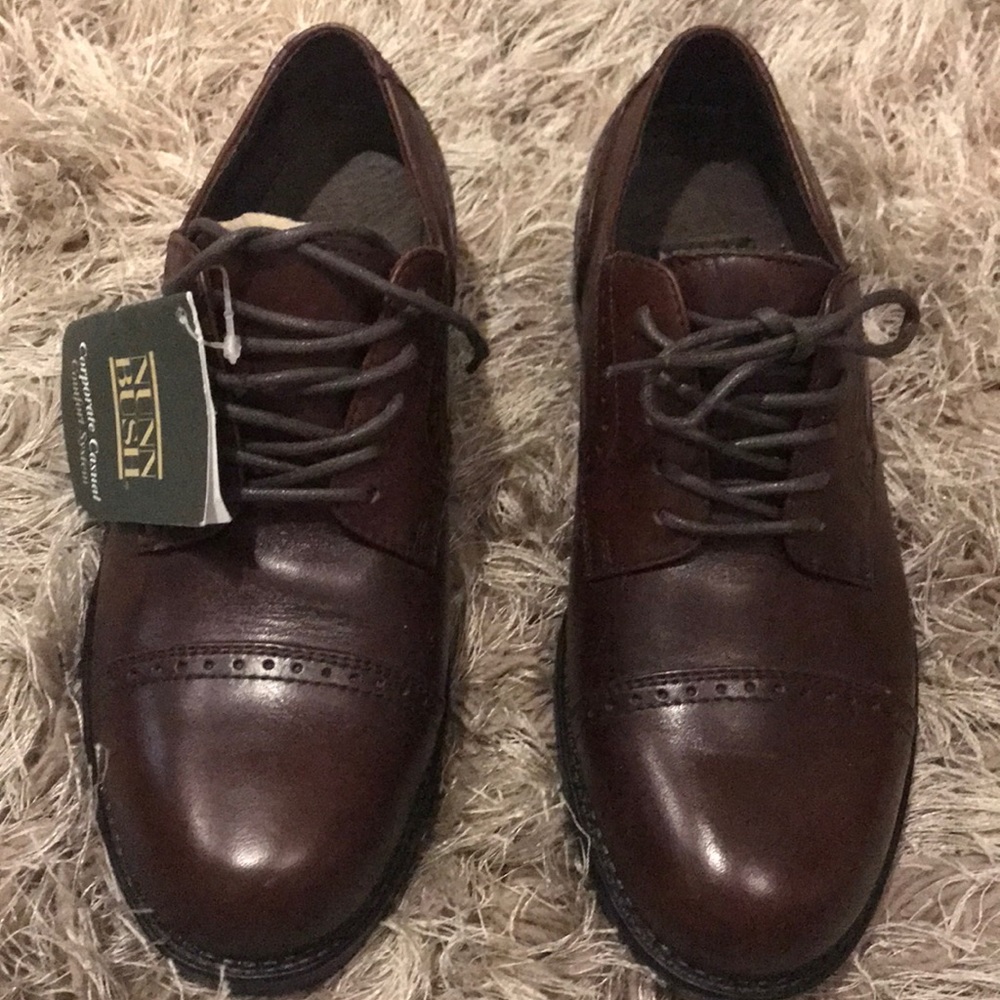 Men’s Size 7 Nunn  bush shoes NWT